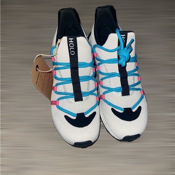 NWT HOLO Women’s Trail runner sneakers - Picture 2 of 4